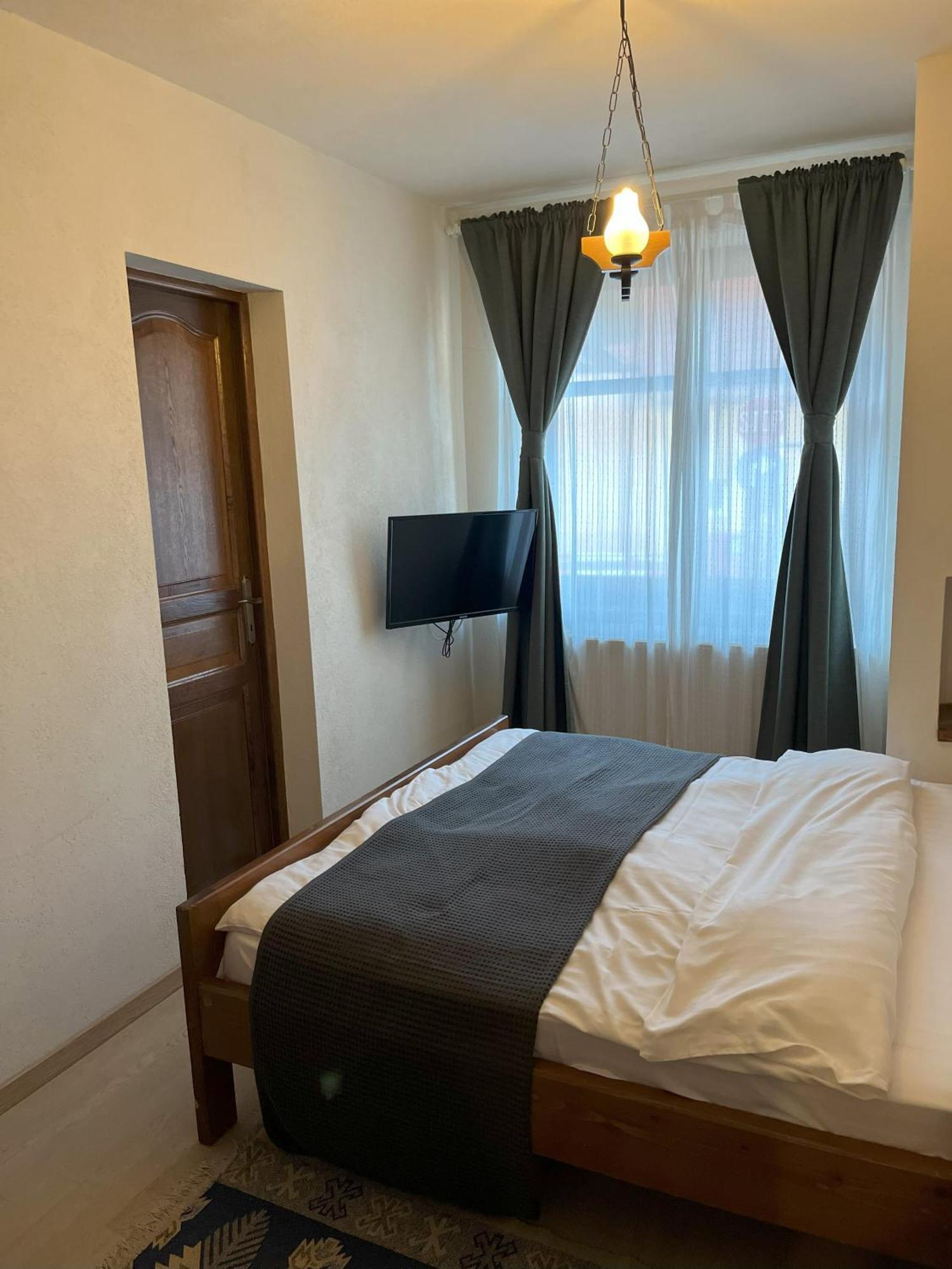 Cozy Apartment Braşov Esterno foto
