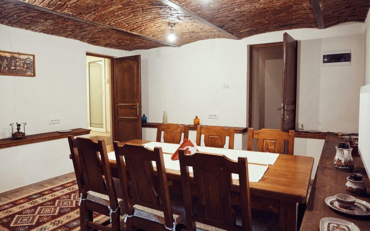 Cozy Apartment Braşov Esterno foto